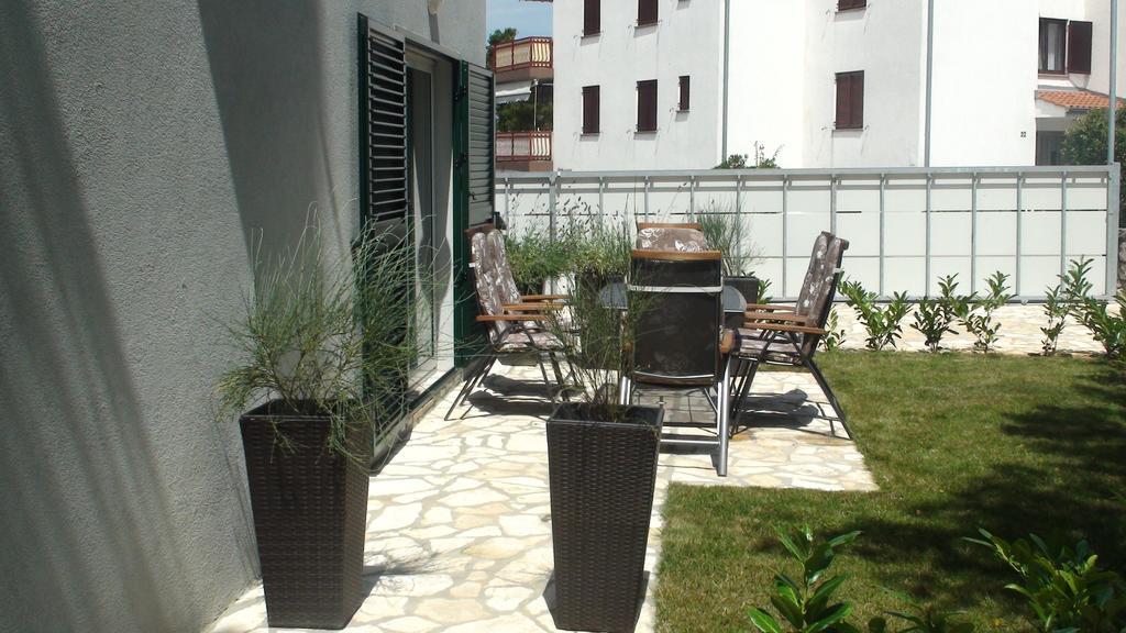 Apartments Eva Malinska Habitación foto